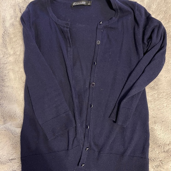 Cardigans - Picture 3 of 9